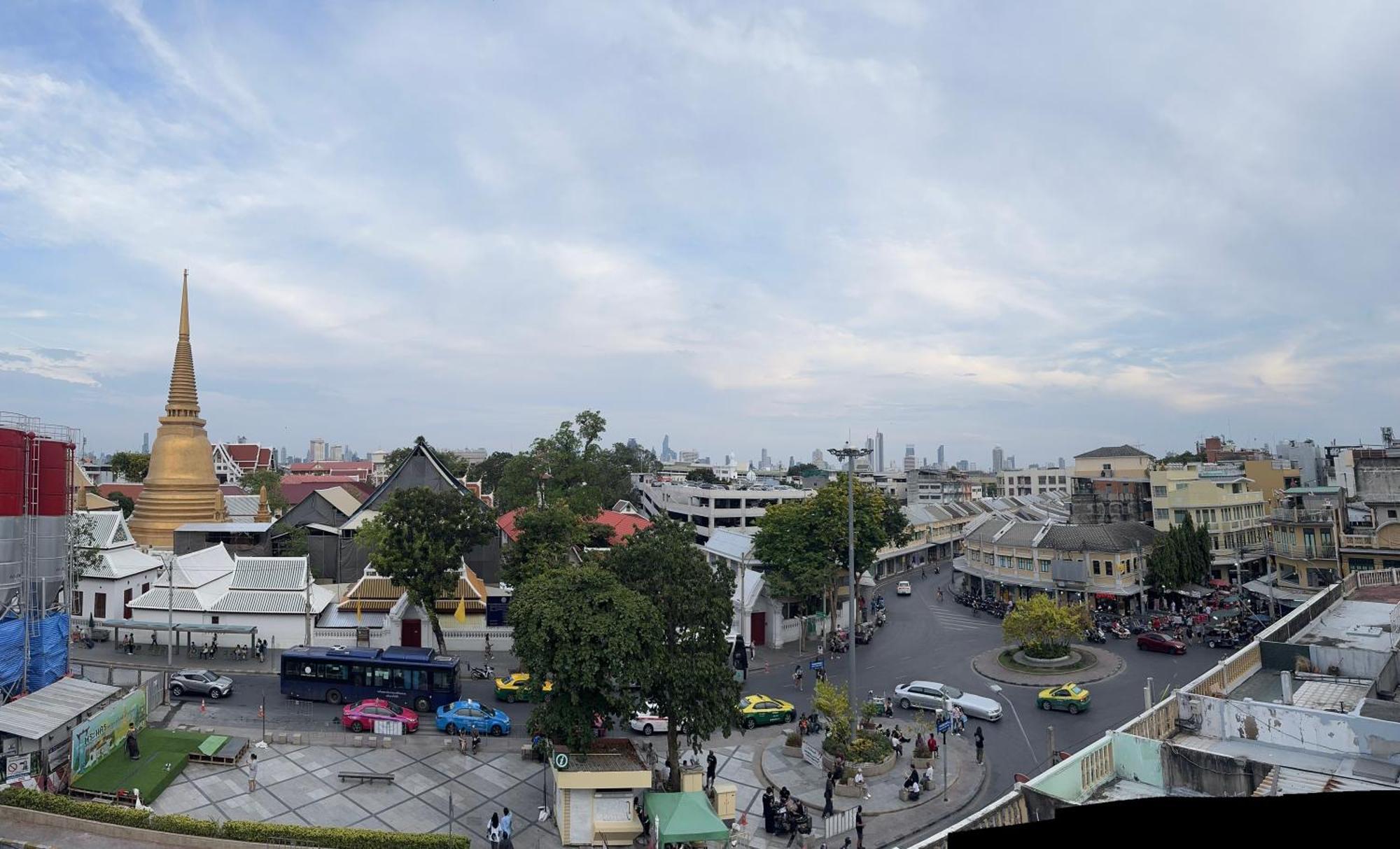Bud Brew Beyond Dispensary And Hotel Bangkok Luaran gambar