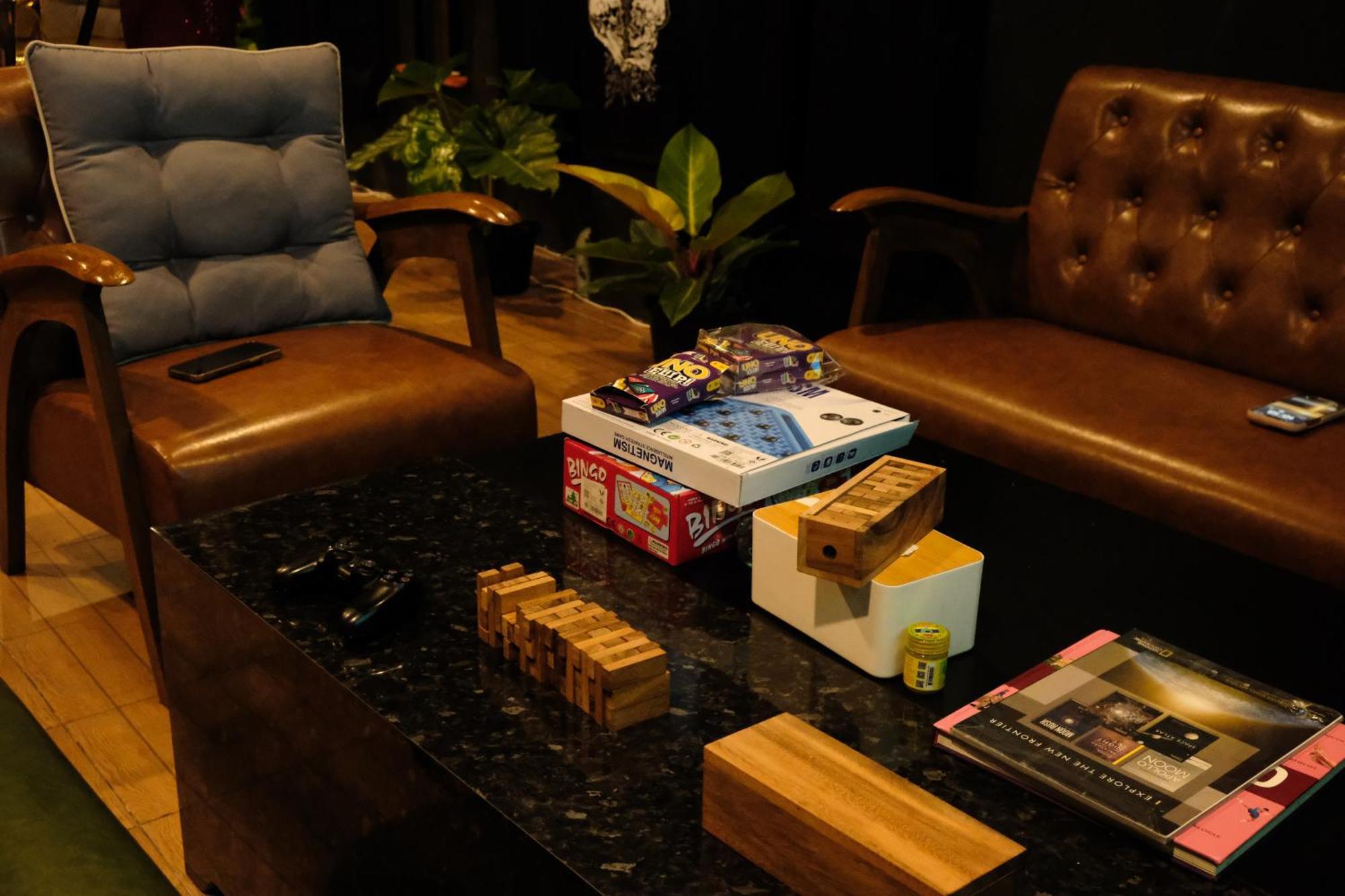 Bud Brew Beyond Dispensary And Hotel Bangkok Luaran gambar