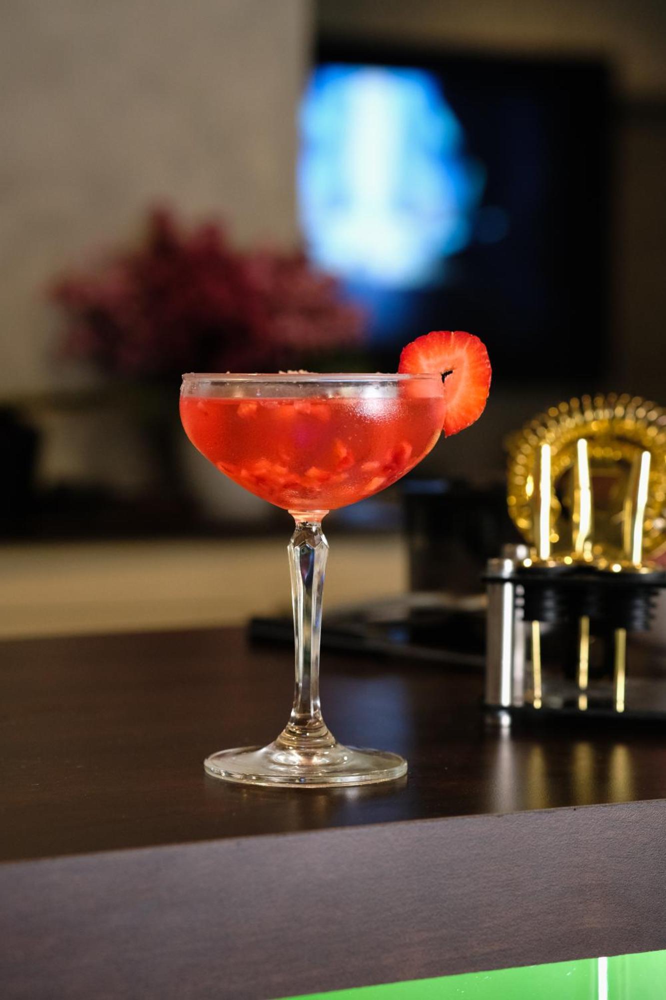 Bud Brew Beyond Dispensary And Hotel Bangkok Luaran gambar