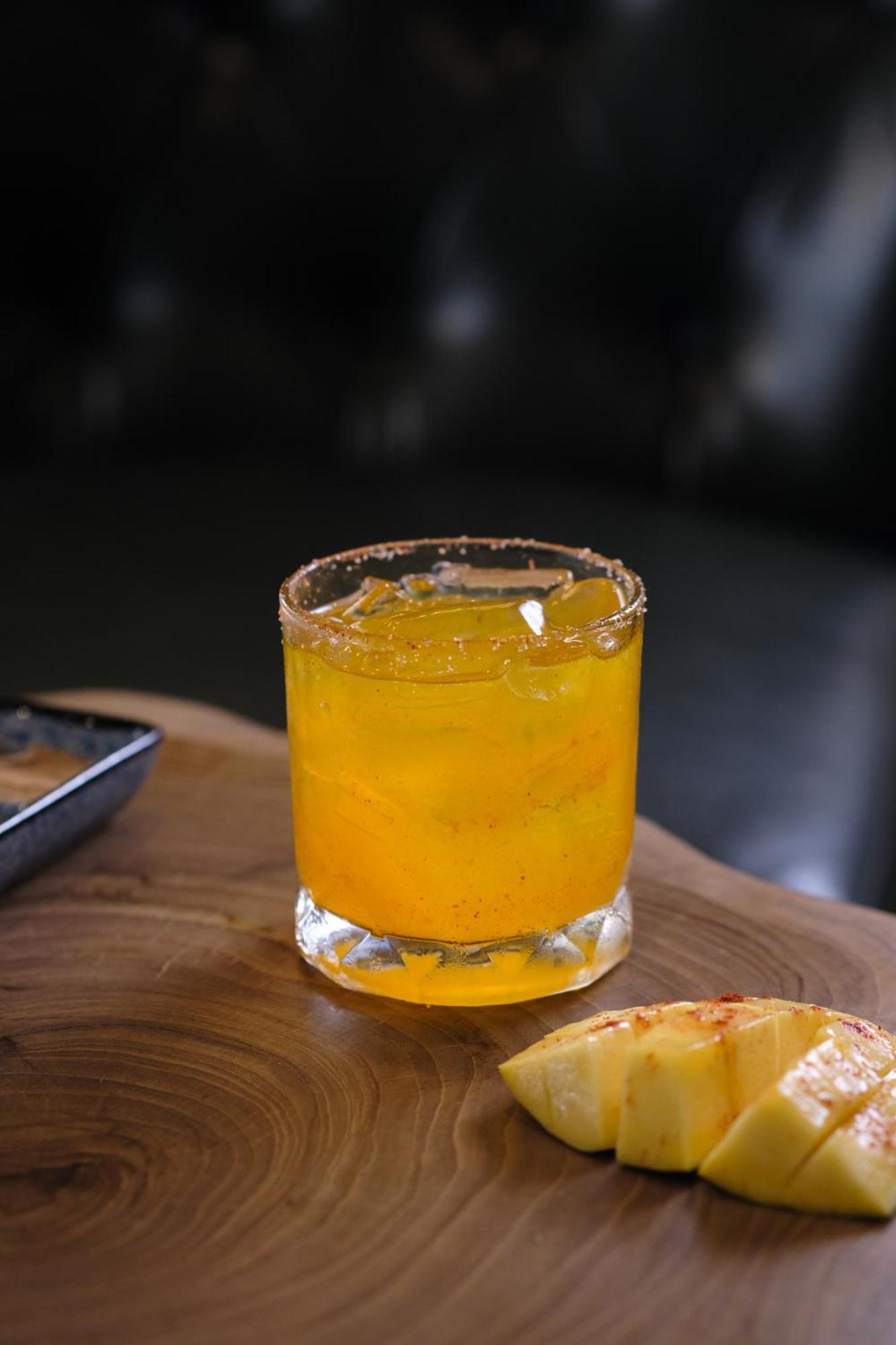 Bud Brew Beyond Dispensary And Hotel Bangkok Luaran gambar
