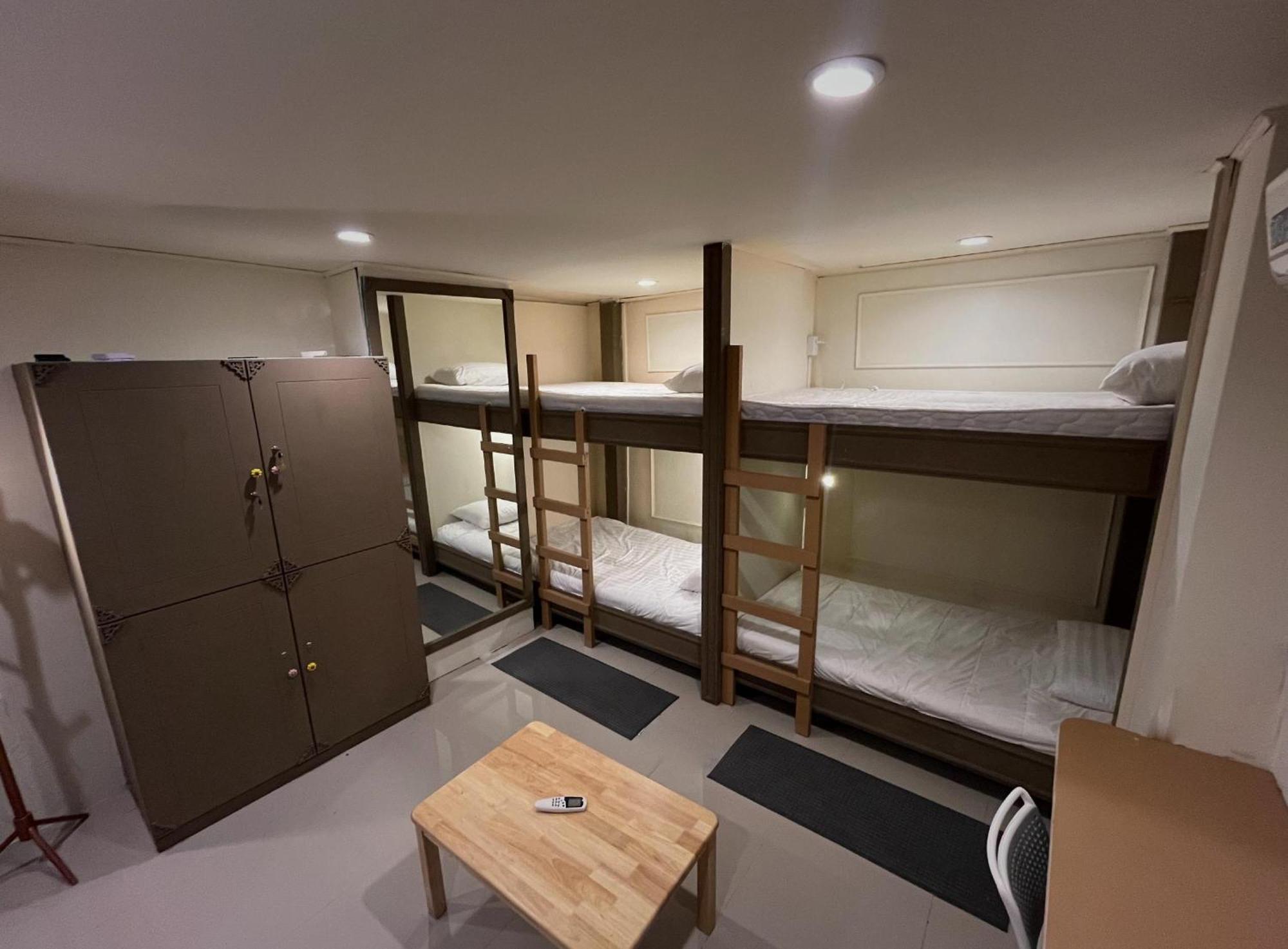 Bud Brew Beyond Dispensary And Hotel Bangkok Luaran gambar