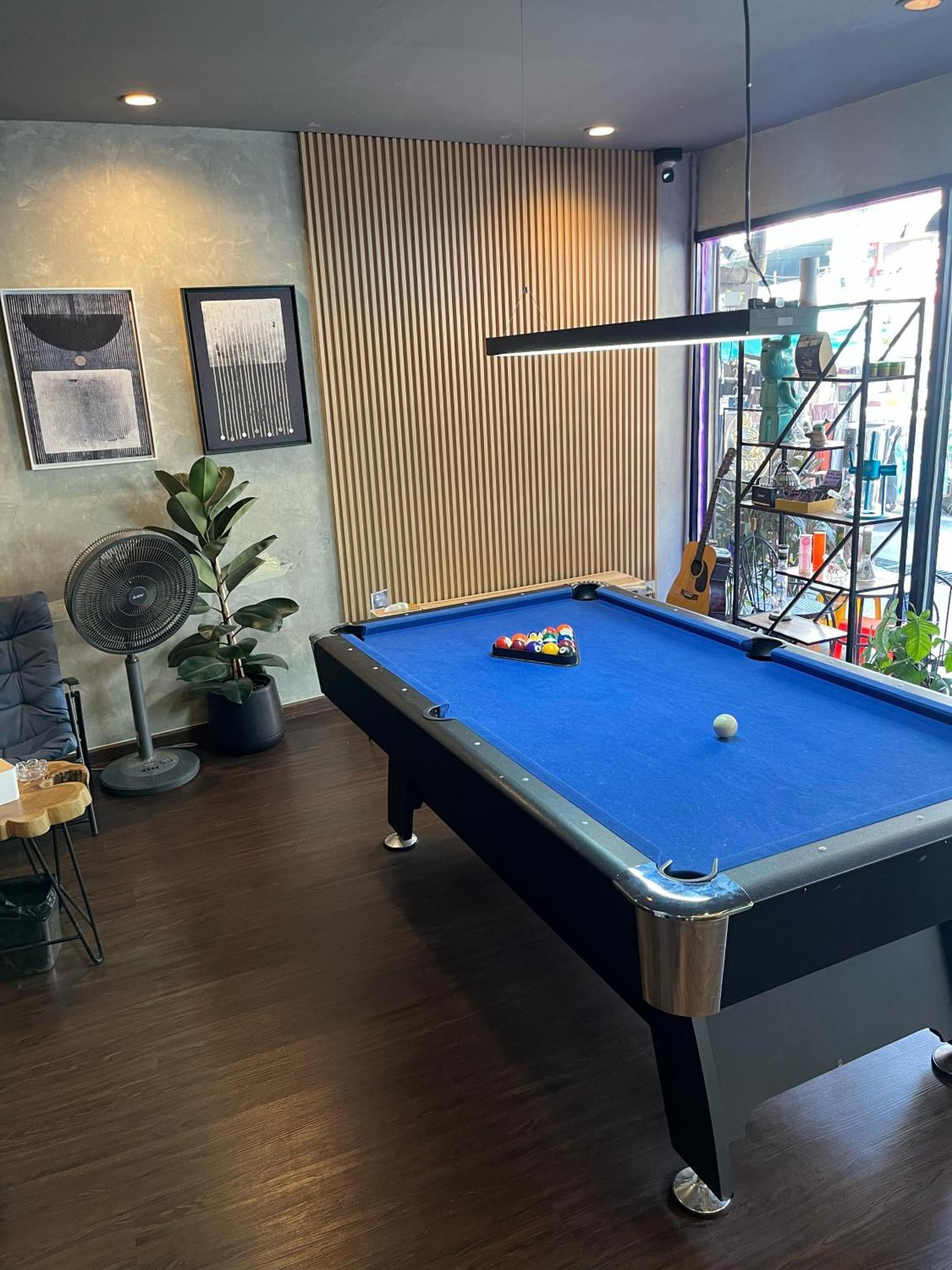 Bud Brew Beyond Dispensary And Hotel Bangkok Luaran gambar